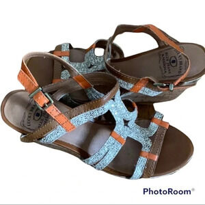 Lucky Brand Cork Wedge 8M